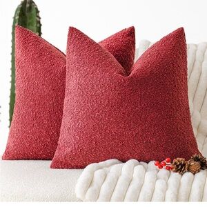 NWT Foindtower Pack of 2 Textured Boucle Throw Pillow Covers   18 x 18”